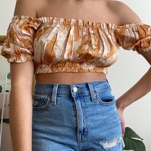 NWOT Billabong off the shoulder crop top